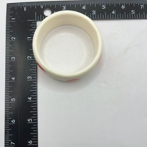 VTG lucite/resin orange polka dot mod bracelet - Picture 2 of 5